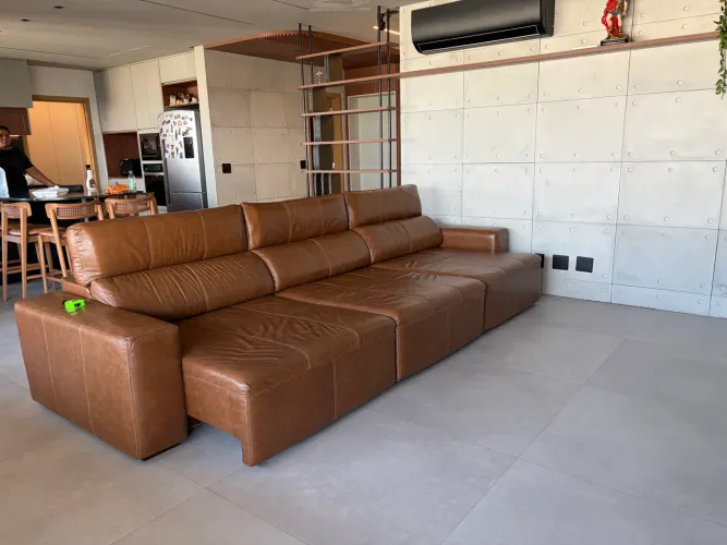 SOFA ALTO PADRAO RETRATIL COURO LEGITIMO 3,60m