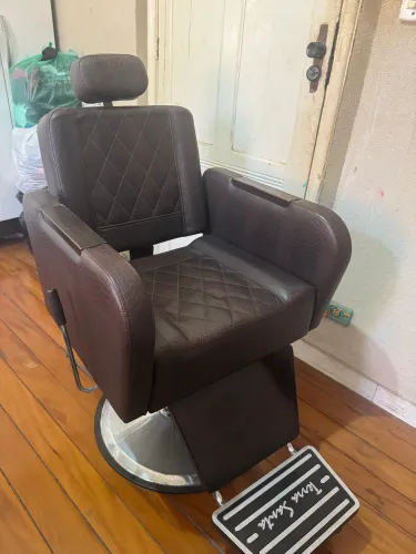 Vendo cadeira de barbeiro