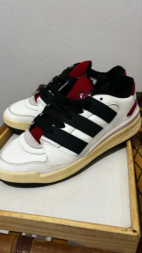 Adidas forum2000