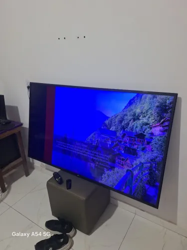 Smart Tv LG de 65 Polegadas ( Com Defeito na Imagem ) 