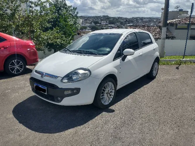Fiat Punto Essence 1.6 Flex 16V 5P 2014