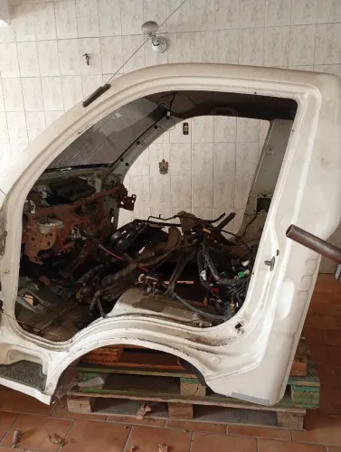 Vendo Cabine Kia Bongo 2011