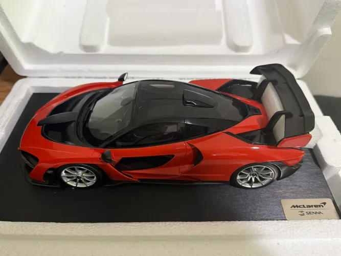 Ayrton Senna McLaren 1:18 Mira Orange