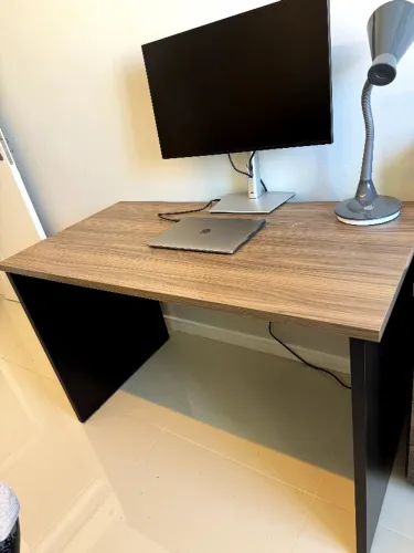 2 Escrivaninhas (mesas) e 1 Gaveteiro ( móveis de escritório - Home Office )