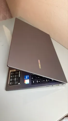 Samsung Book4 512 GB 6 meses de uso sem marcas de uso ou defeito