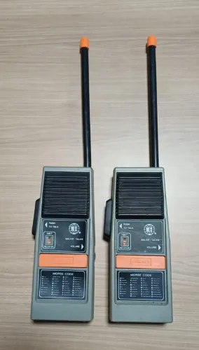 Rádio comunicador antigo Wellmark WT-1668 - NO ESTADO