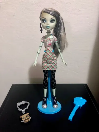 Boneca Monster High Frankie Killer Style