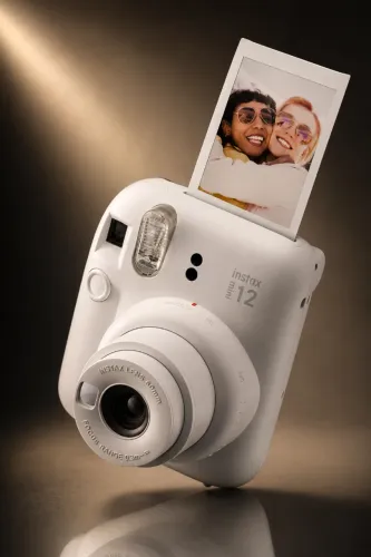 Câmera Instax Mini 12 Branco Marfim LACRADA