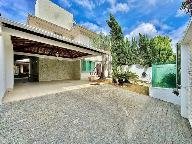 Casa em condomínio para locação, 360m²