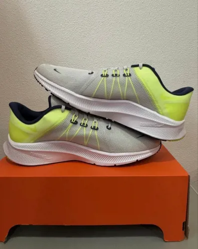 Tênis Nike para corrida - confortável e leve tamanho 41