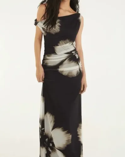 Vestido na etiqueta Farm Tule G nunca usado