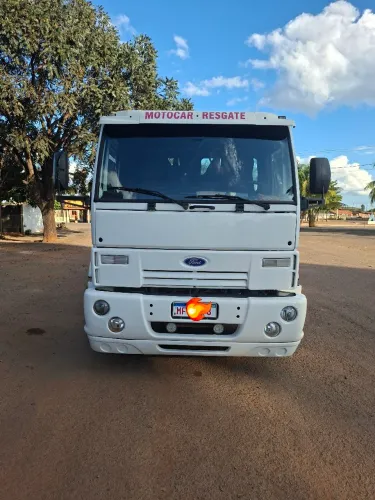 Caminhão Guincho Ford 2428