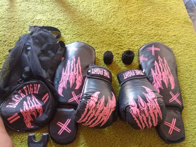 Kit novo para treinar boxe e muay thai