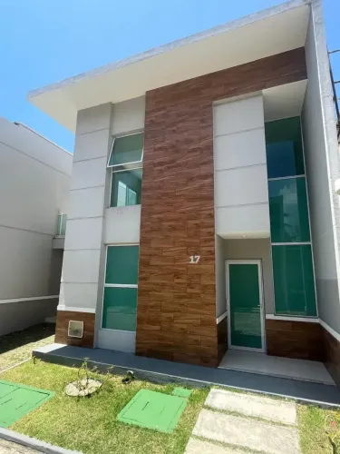 Casa em Condomínio no Eusébio de 138m² / 03 Dormitórios no BELLO VILLAGE na Estrada do Fio
