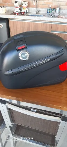 Baús / Malas Laterais Givi Grandes