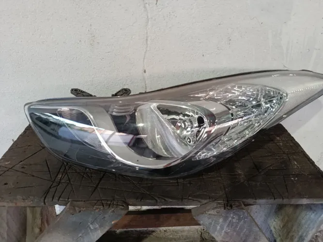 FAROL HYUNDAI ELANTRA 