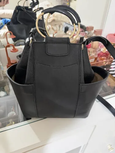 Bolsa Arezzo couro