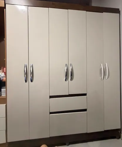 Guarda Roupa (6 PORTAS)