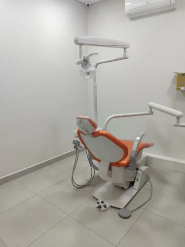 Cadeira odontológica moderna croma 2 Dabi Atlante