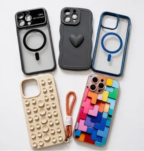 15 PRO MAX Kit 5 Capinhas para iPhone - MagSafe, Silicone e Coloridas - Ótimo Estado