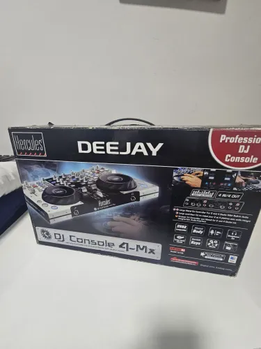 Controladora Hercules DJ Console 4-mx