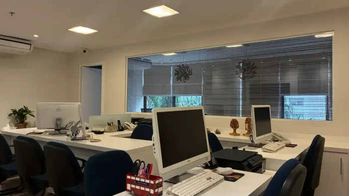 Lindo total/Decorado escritorio 55 m2 Faria Lima c/garagem