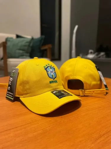 Boné do Brasil amarelo