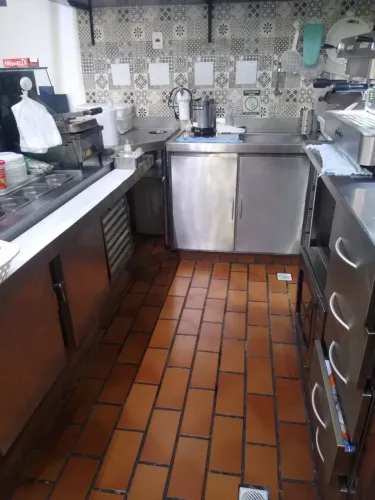 MOVEIS EM INOX PARA CAFETERIA 