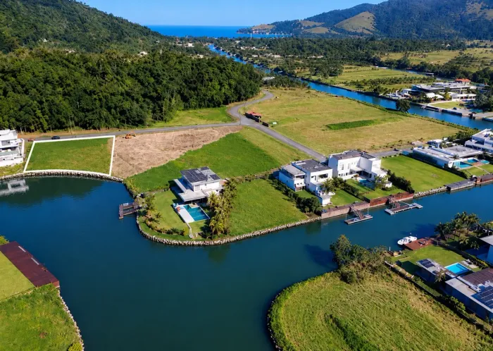 Vendo Terreno no condomínio Portobello - acesso ao Canal