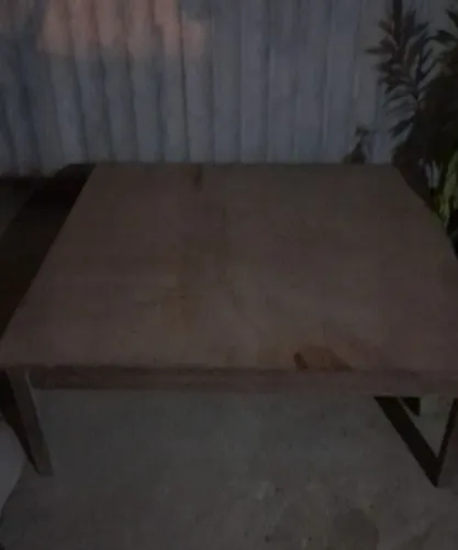 MESA QUADRADA MADEIRA PURA(Medidas:1,20cm x 1,20cm x 0,45cm altura)