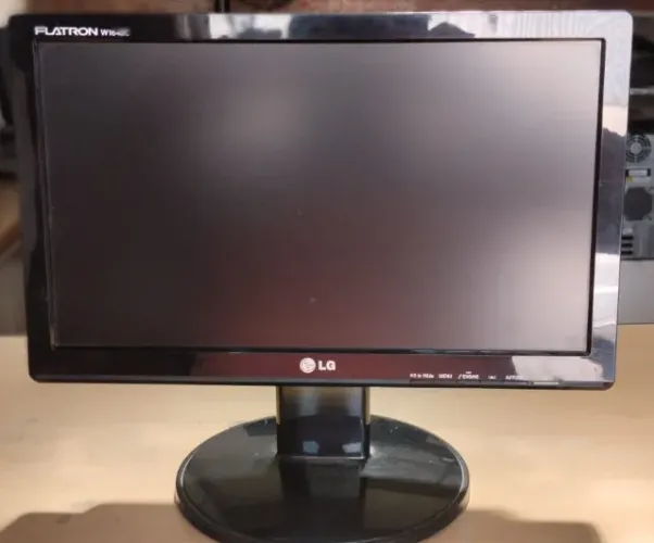 Monitor LG Flaton 1542C Funcionando R$ 100,00