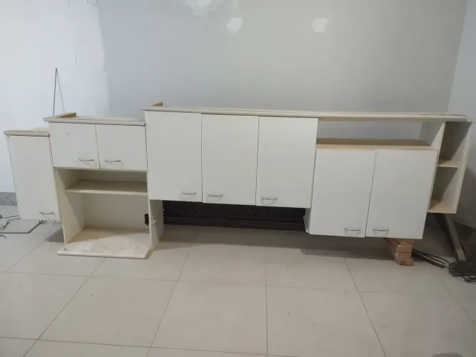 Armário de cozinha em ótimo estado