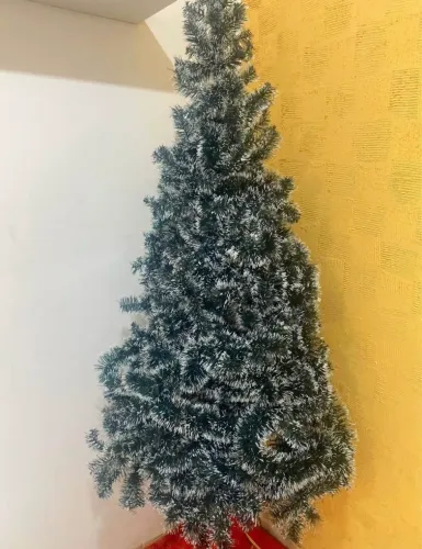 ÁRVORE DE NATAL NEVADA / 2,10 METROS