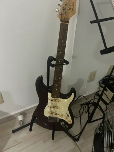 Guitarra Fender