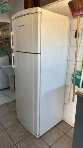 Geladeira Cônsul com defeito