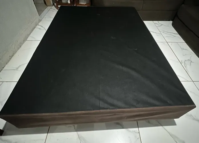 Vende-se cama / base de colchão
