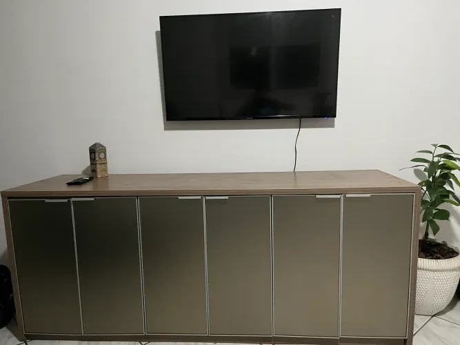 Balcão 6 Portas de Vidro / Rack longo (187cm)