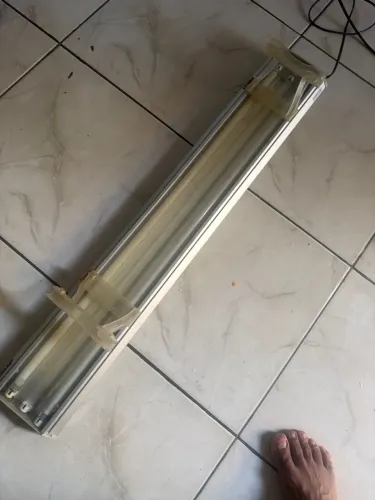 Luminária boyu 1m 127v