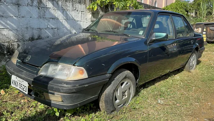 Chevrolet Monza GLS/ Hi-tech 2.0 EFI 2P E 4P 1996