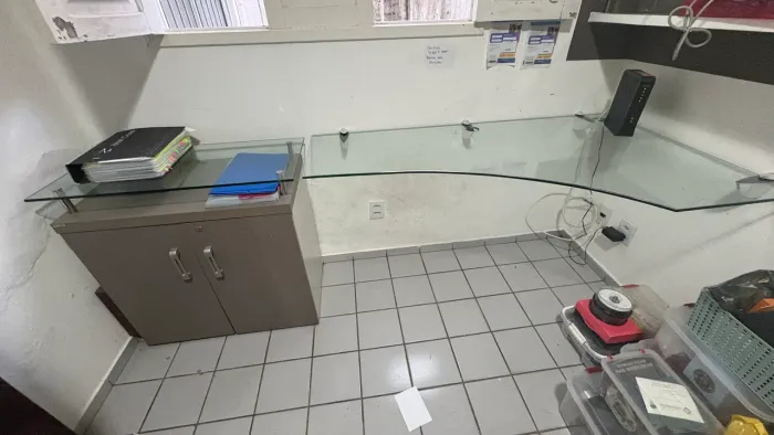 Mesa de vidro para escritório