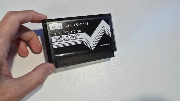 Flashcart/everdrive N8 Famicom NES 60 pinos com cartão e jogos