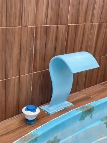 Piscina de Fibra com Cascata, Bomba e Filtro Dancor - São João de Meriti/RJ