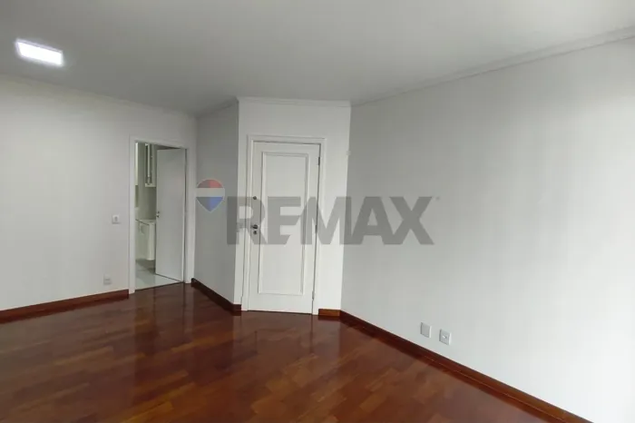 Apartamento para Alugar em Perdizes: com 3 Quartos, 90m², Sacada e 2 Vagas no Ed. Perdizes