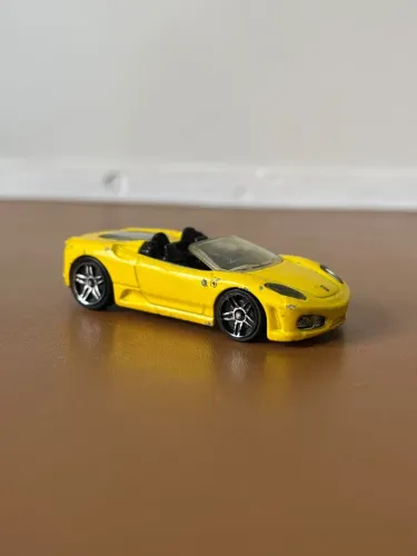 Hotwheels Loose Ferrari F430 Amarela