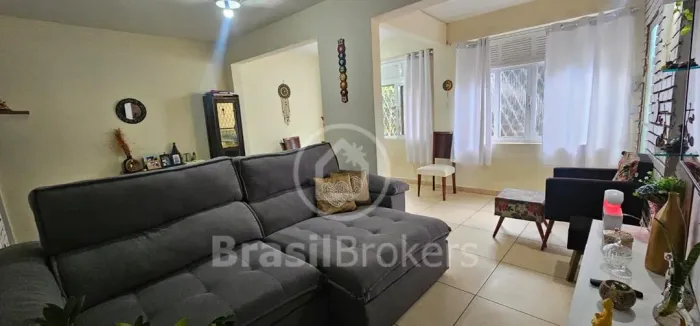 DUAS CASAS PELO VALOR DE UMA!