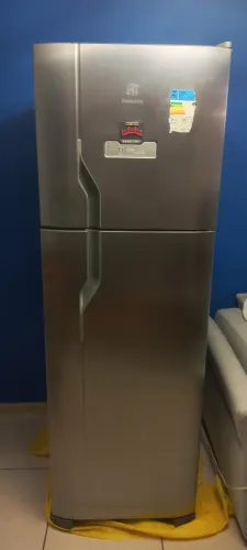Geladeira Eletrolux 371L inox