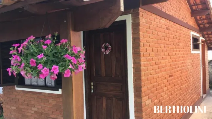 5 Flats Mobiliados em Penedo pronto para retorno através de locação.