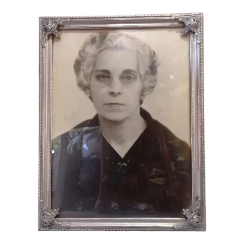 Antigo Porta Retrato Espessurado À Prata 20x26.