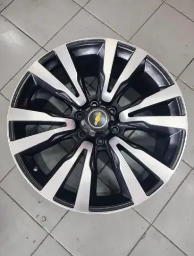 Jogo de Rodas KWZ ARO22 6X139.7 9.0 ET40 BD ( Rodas Novas de Mostruário )