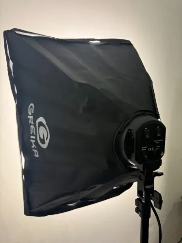 Softbox Quadrúplo 50x70cm Greika + Tripé + 2 Lâmpadas Tricool Para Softbox 135w 5500k T-ph